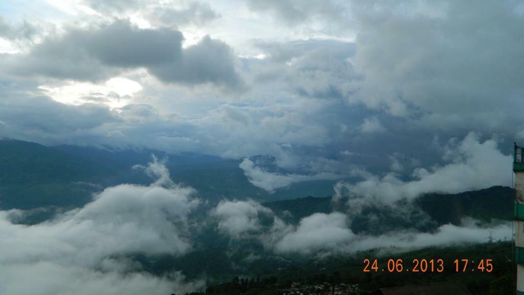 The River View Homestay Kurseong 외부 사진
